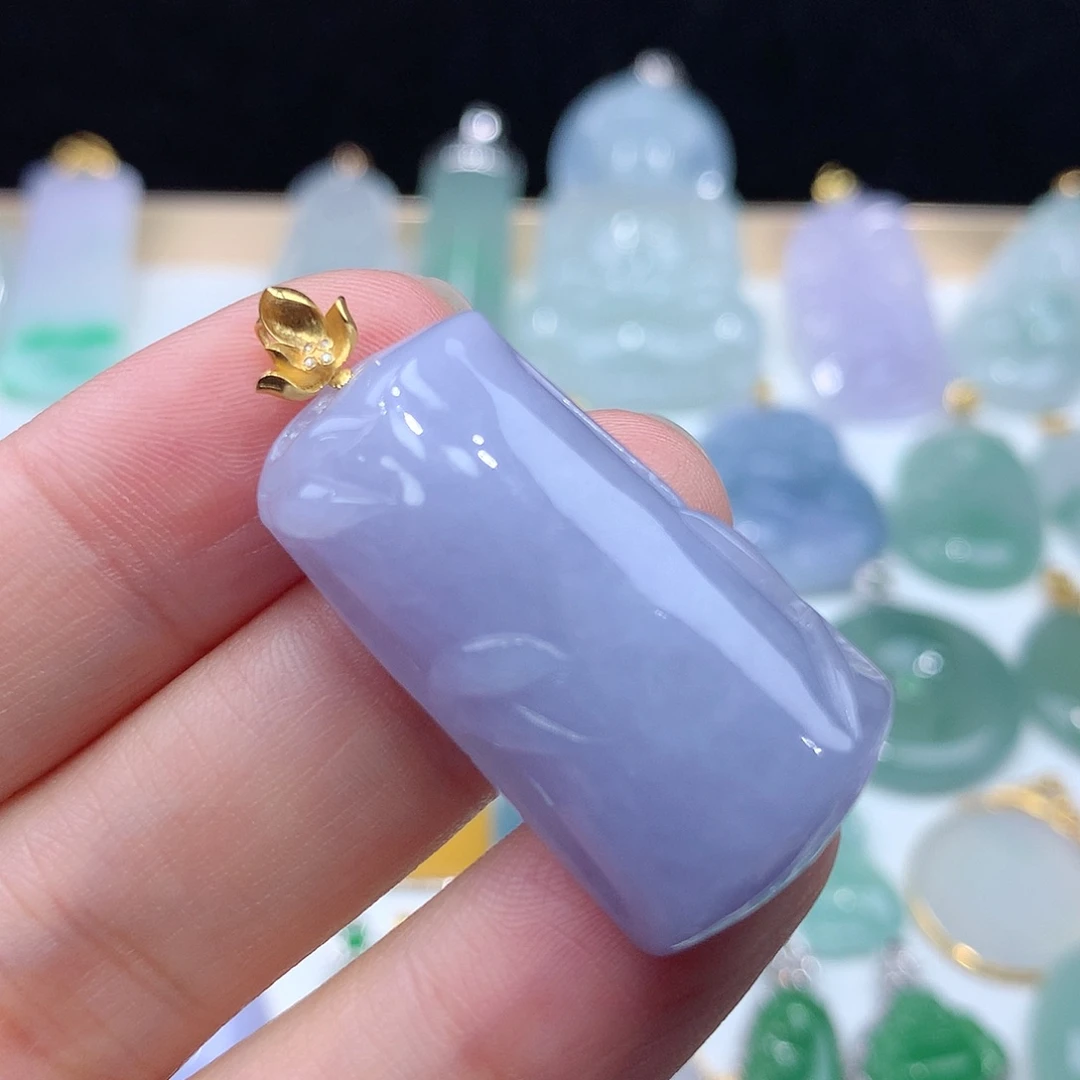 颈饰18K金镶嵌翡翠翡翠