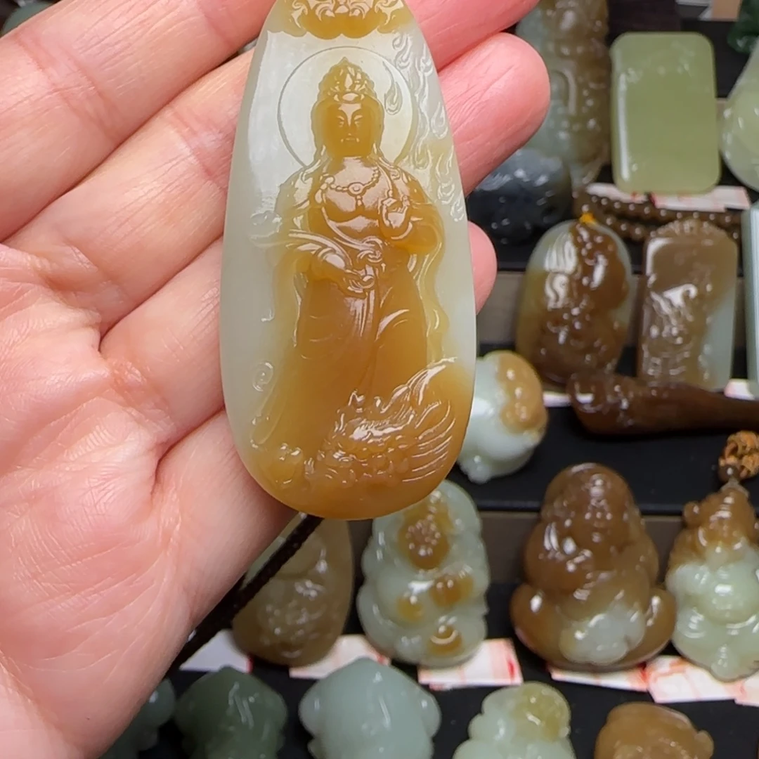 随***意和田玉未镶嵌颈饰