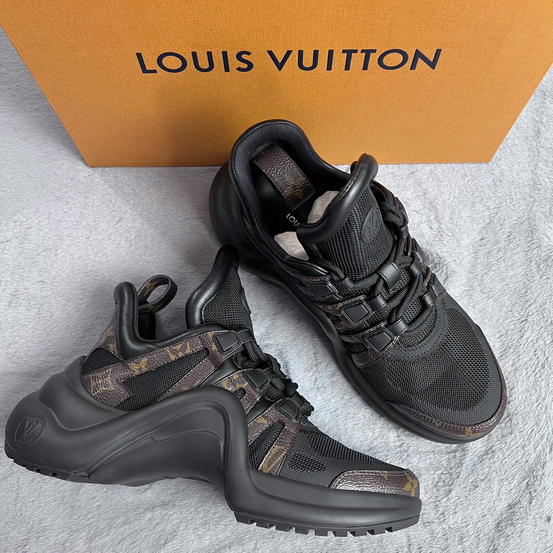 99新 LouisVuitton/路易威登 38码！lv老爹鞋 黑色老花
