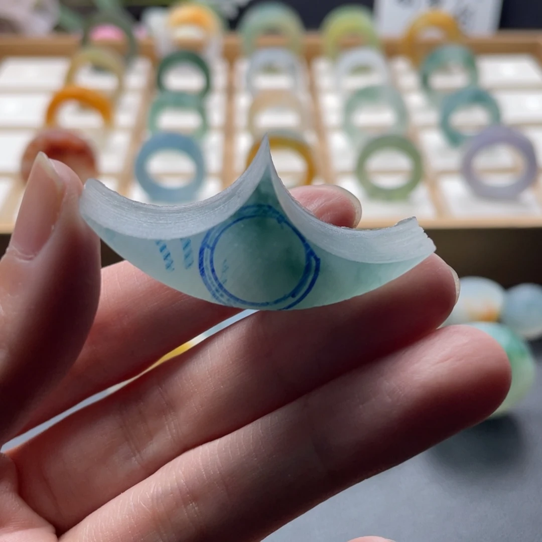 苏***福定制翡翠未镶嵌翡翠