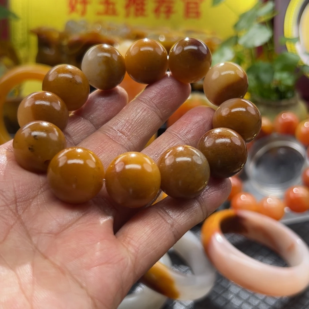 石英质玉未镶嵌颈饰