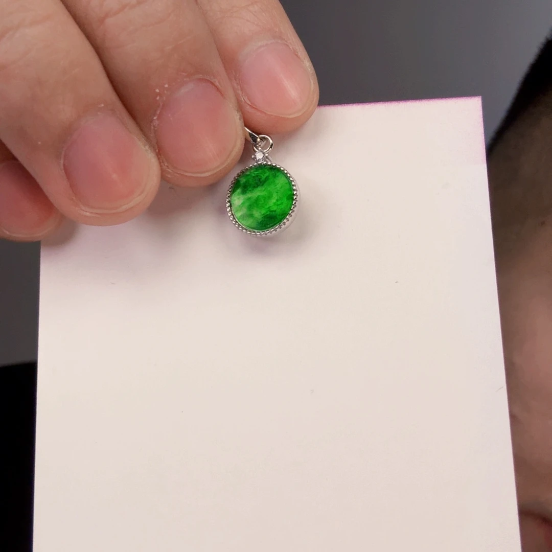 翡翠颈饰银S925镶嵌一件