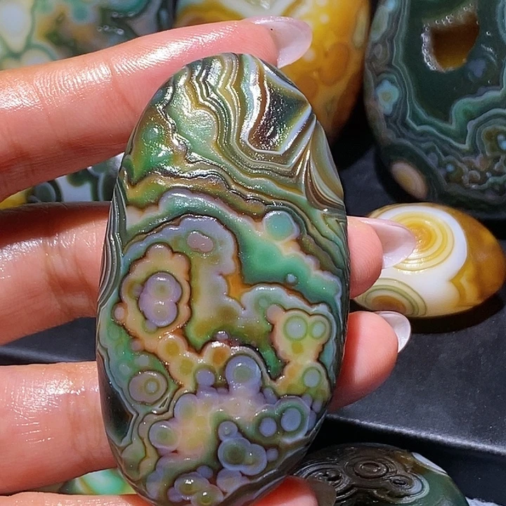 糖***平玛瑙/玉髓未镶嵌珠宝奇石
