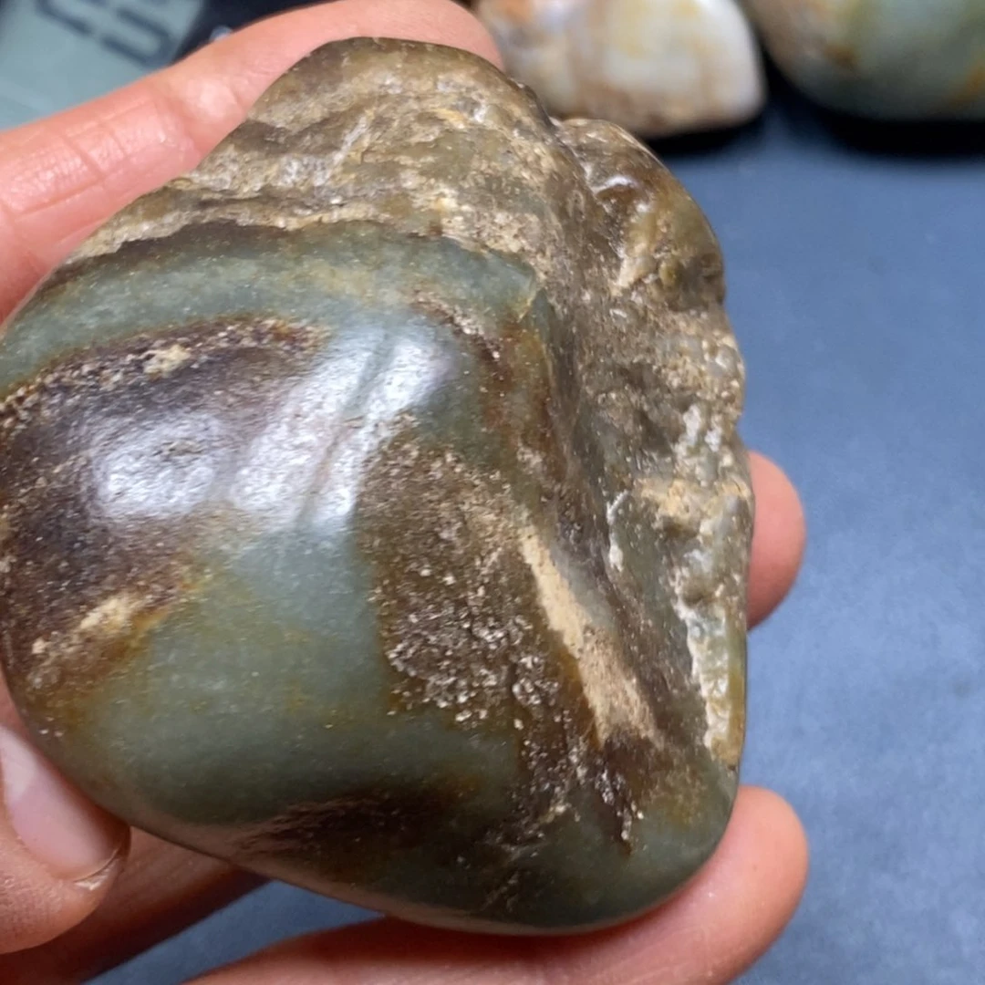 和田玉未镶嵌车挂