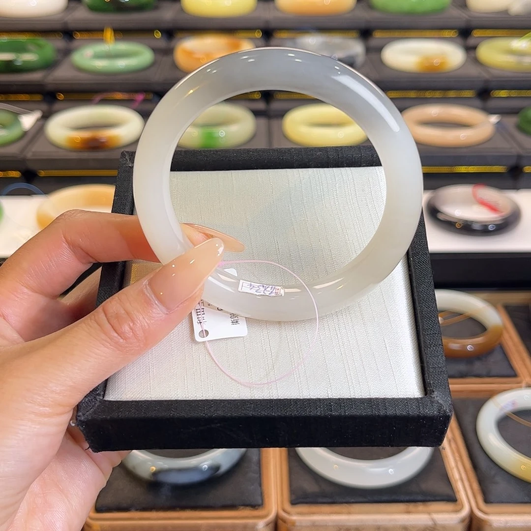 和田玉未镶嵌手镯58 59