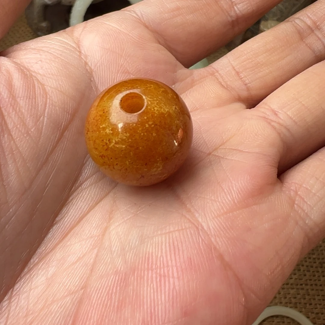 抖***居和田玉未镶嵌颈饰