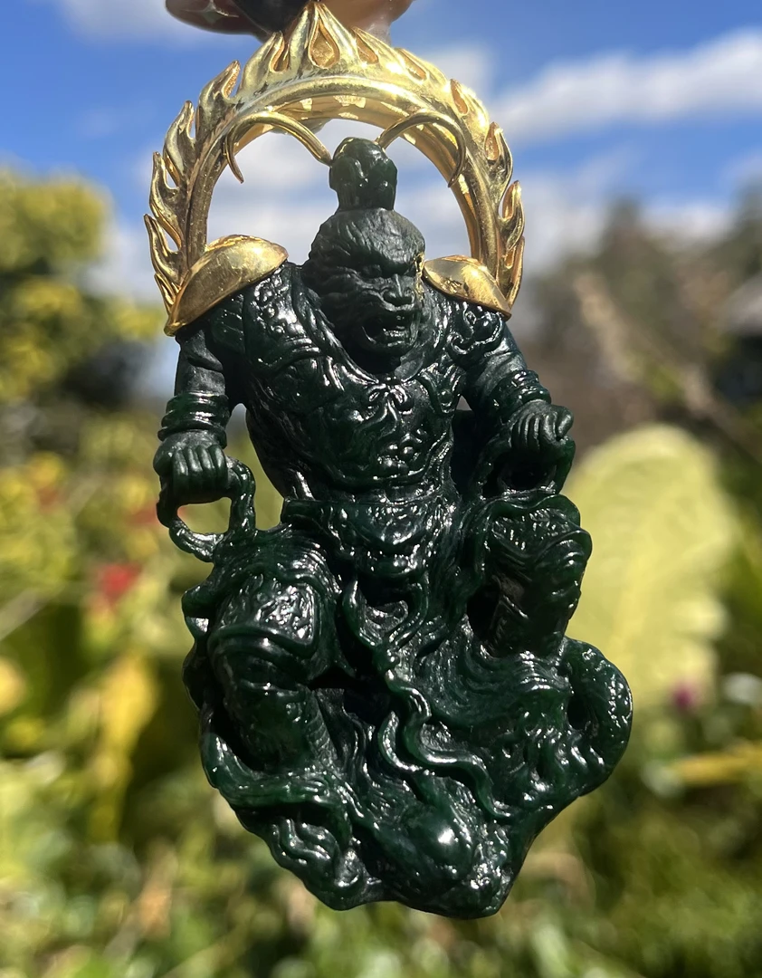 缅甸翡翠大圣挂件