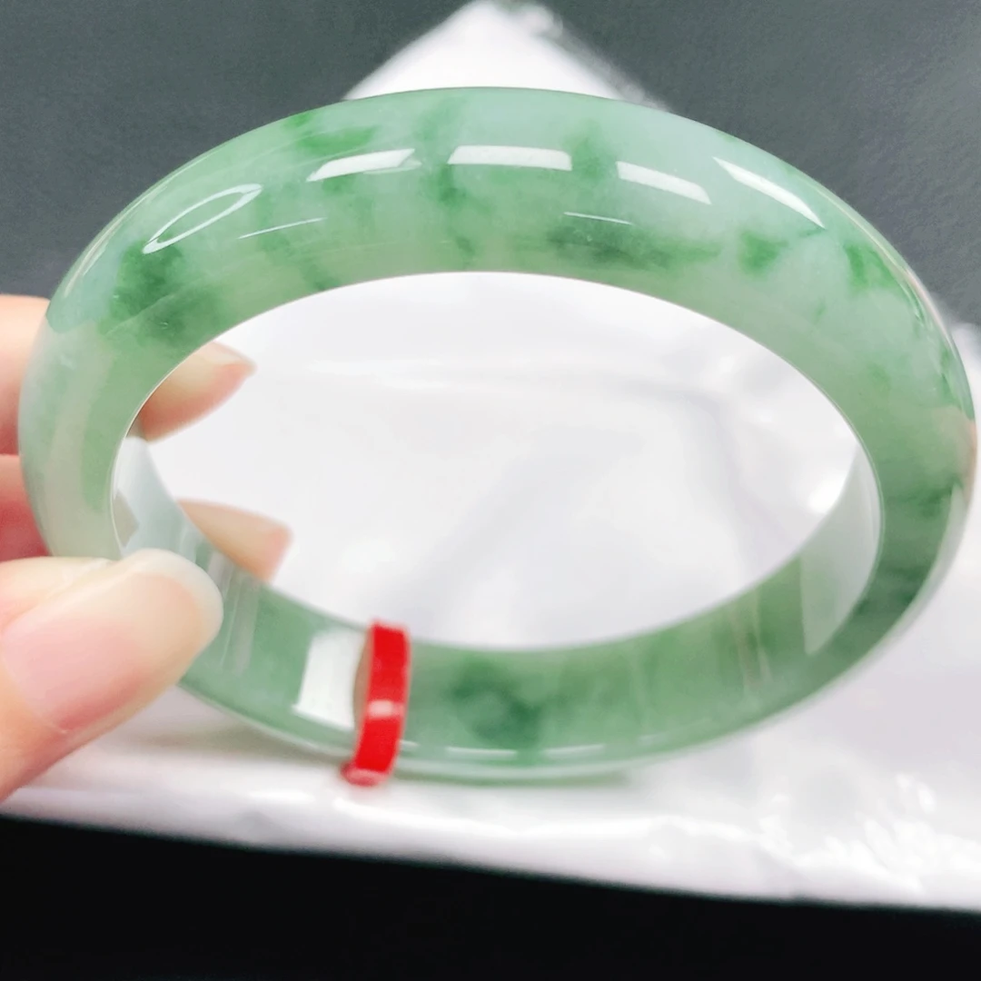 翡翠未镶嵌手镯57圈