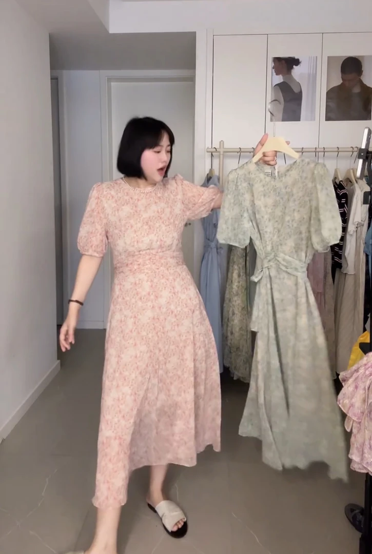 TOTHEND“我要你明媚”怎么会有这么好看的碎花裙啊啊个性腰封设计