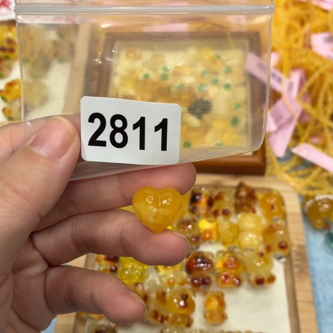 琥珀未镶嵌珠宝奇石