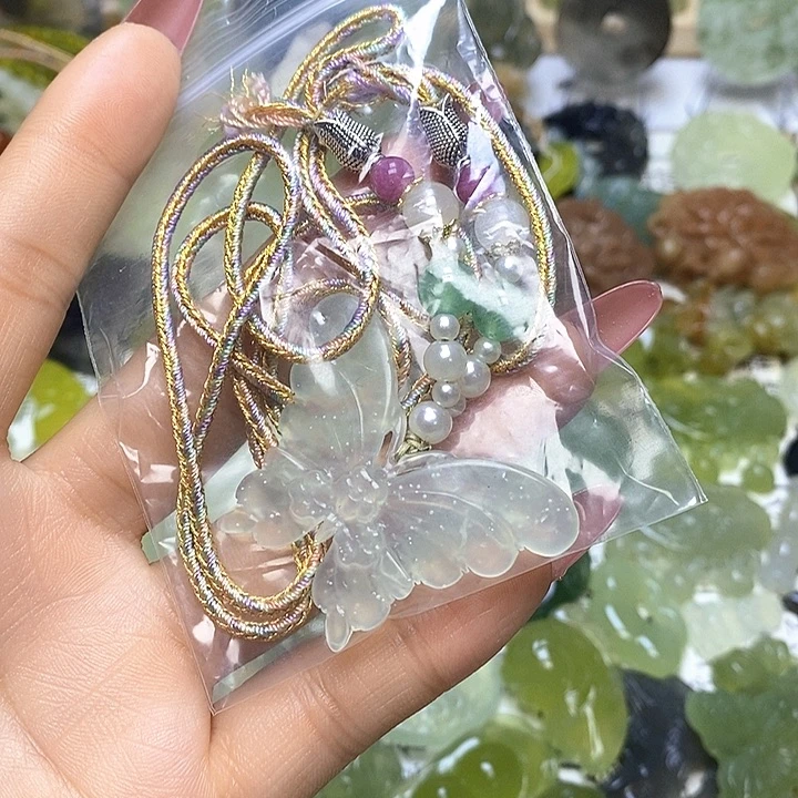 蛇纹石玉颈饰未镶嵌用****2