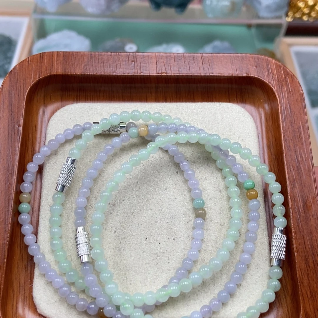 翡翠未镶嵌颈饰珠串发其一