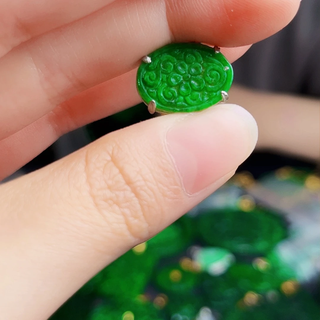 颈饰银S925镶嵌翡翠多样性