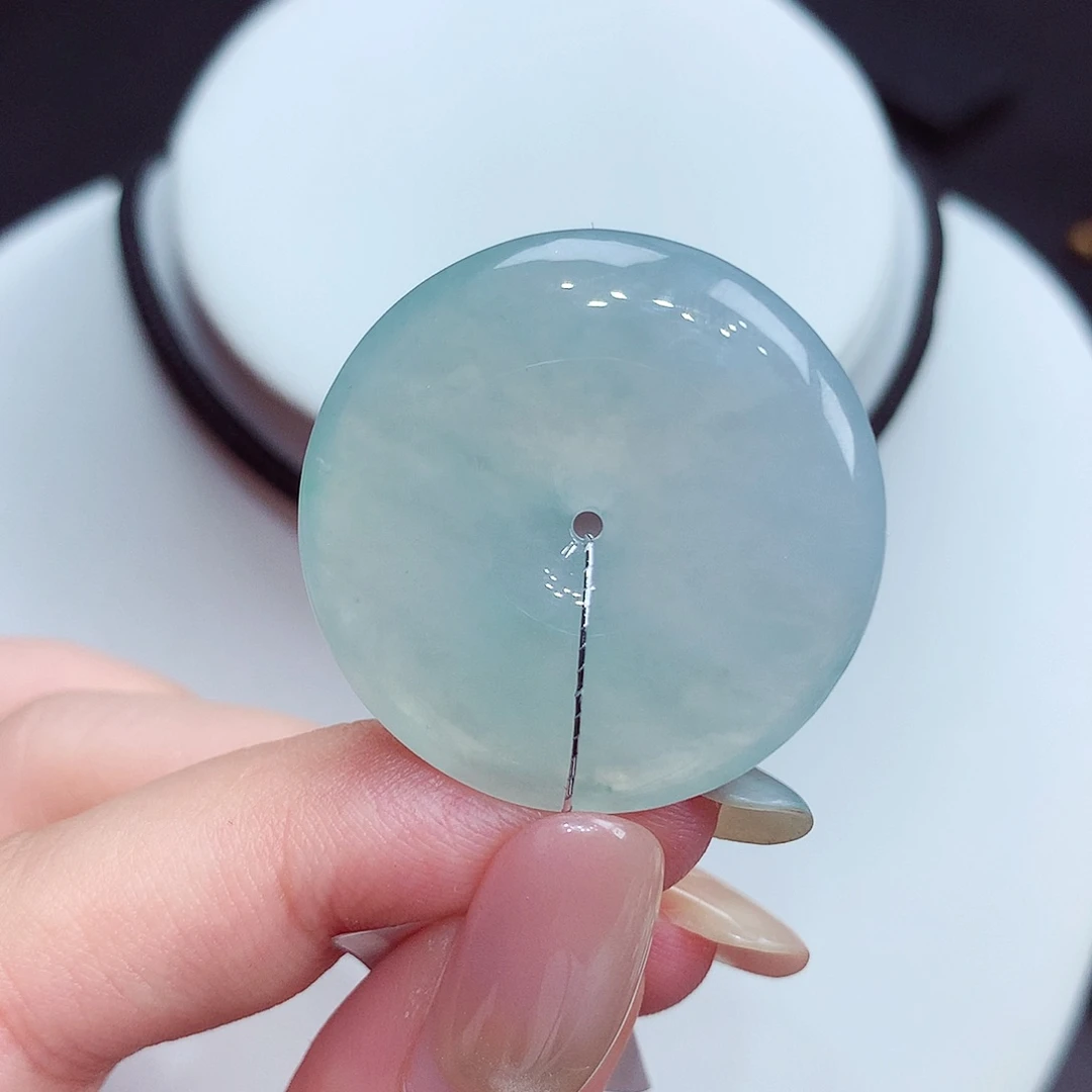 翡翠未镶嵌颈饰翡翠36，30/5.6