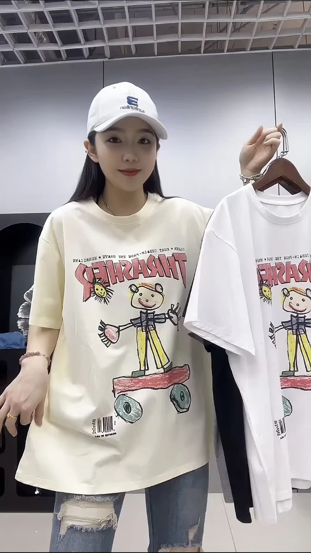 2025夏季新品圆领短袖T恤女搞怪字母涂鸦印花宽松大板型韩版上衣