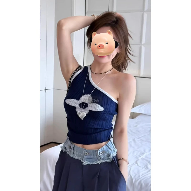 法式不规则斜肩冰丝针织背心女夏季外穿修身辣妹露肩短款无袖上衣