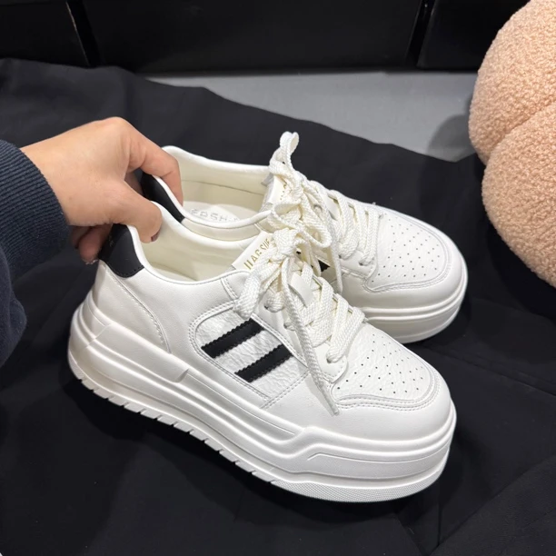 欧货休闲板鞋2025春季新款厚底小白鞋韩版ins增高