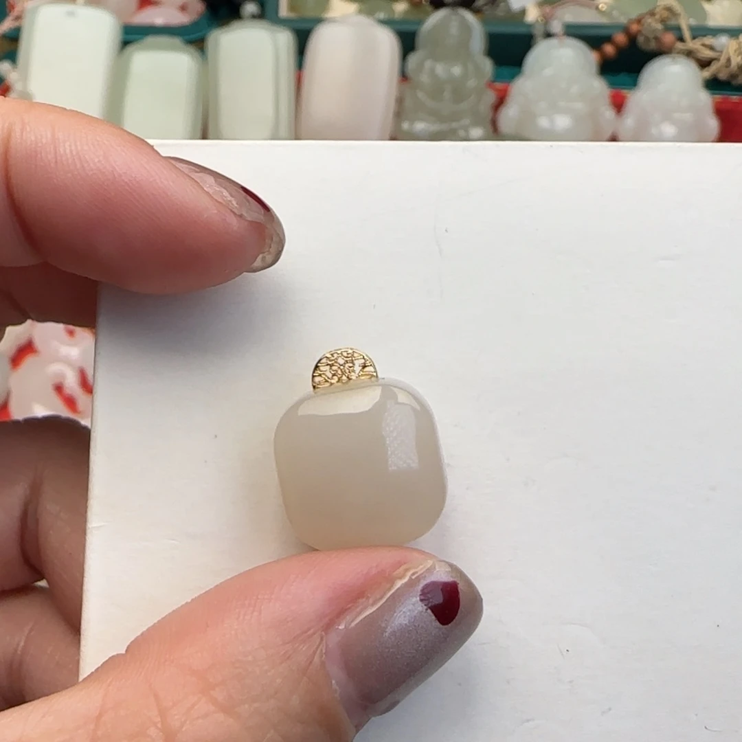 和田玉颈饰未镶嵌陌*莉