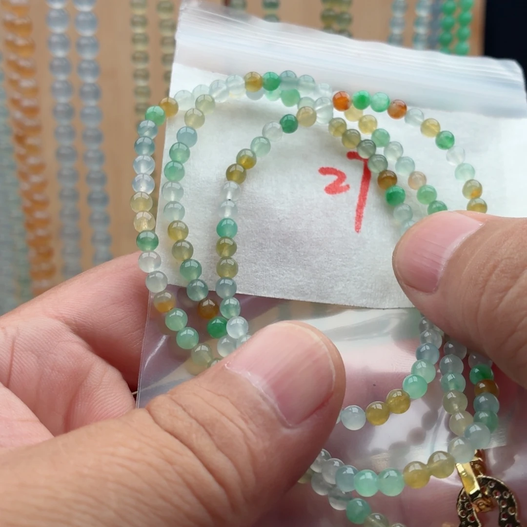 定制翡翠未镶嵌翡翠珠链。卡4