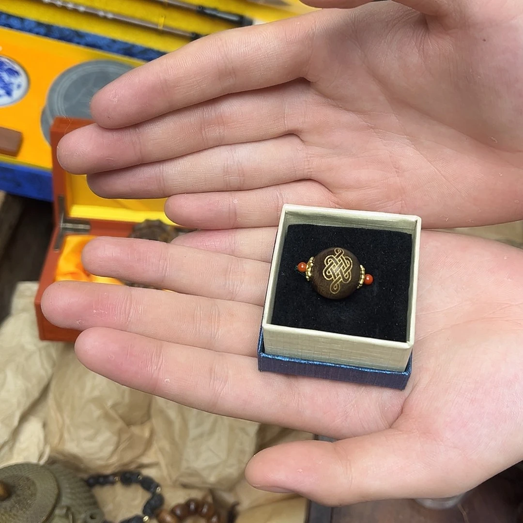 大叶紫檀（黑酸枝木类）