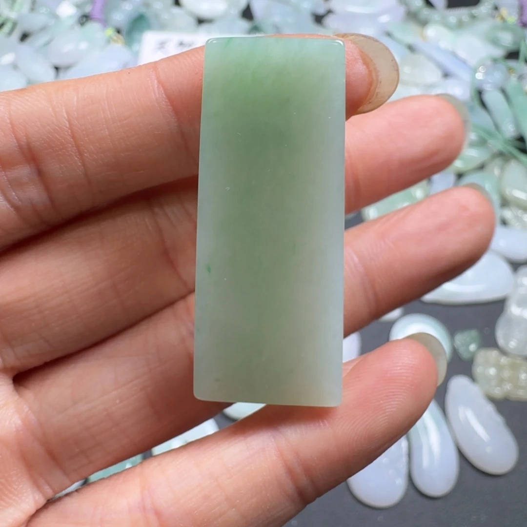 翡翠未镶嵌吊坠(赠链)无事牌