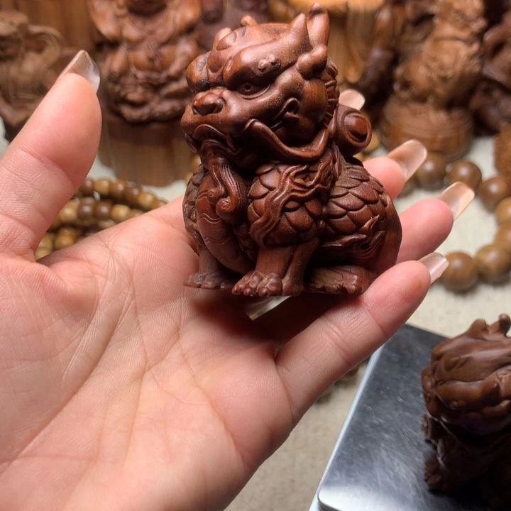 檀香木其他老山檀香手把件瑕疵