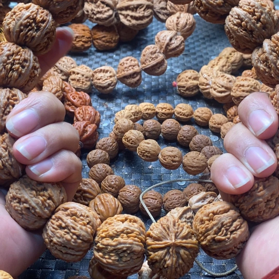 阿***.吊坠文玩核桃粗筋蚂蚁纹