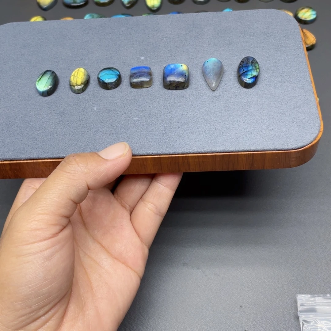 未***妻长石银S925镶嵌颈饰