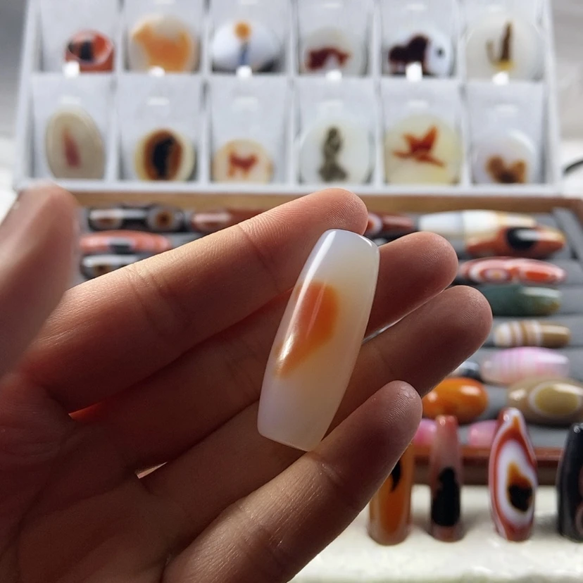 【闪购商品】玛瑙/玉髓颈饰未镶嵌浮***意