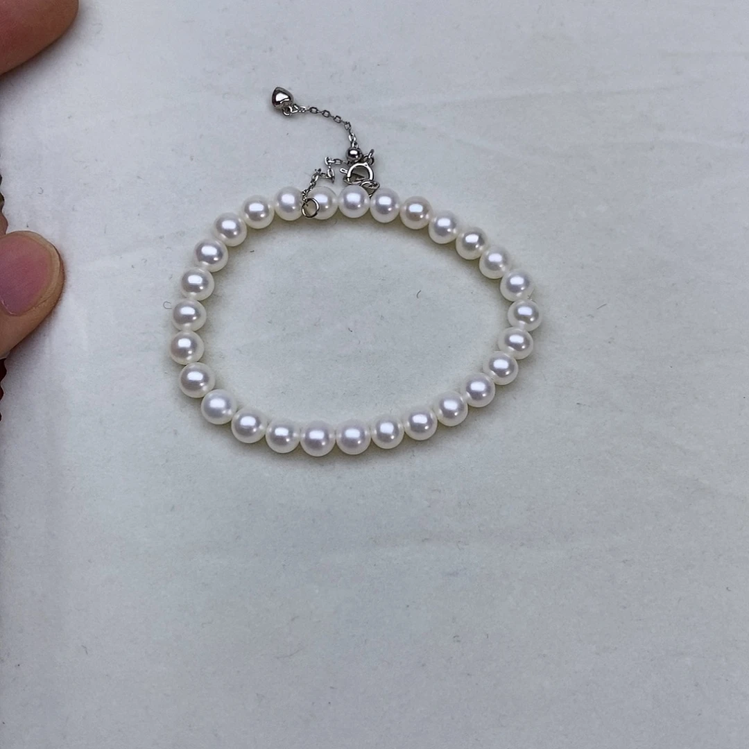 兜***糖未镶嵌淡水珍珠手串