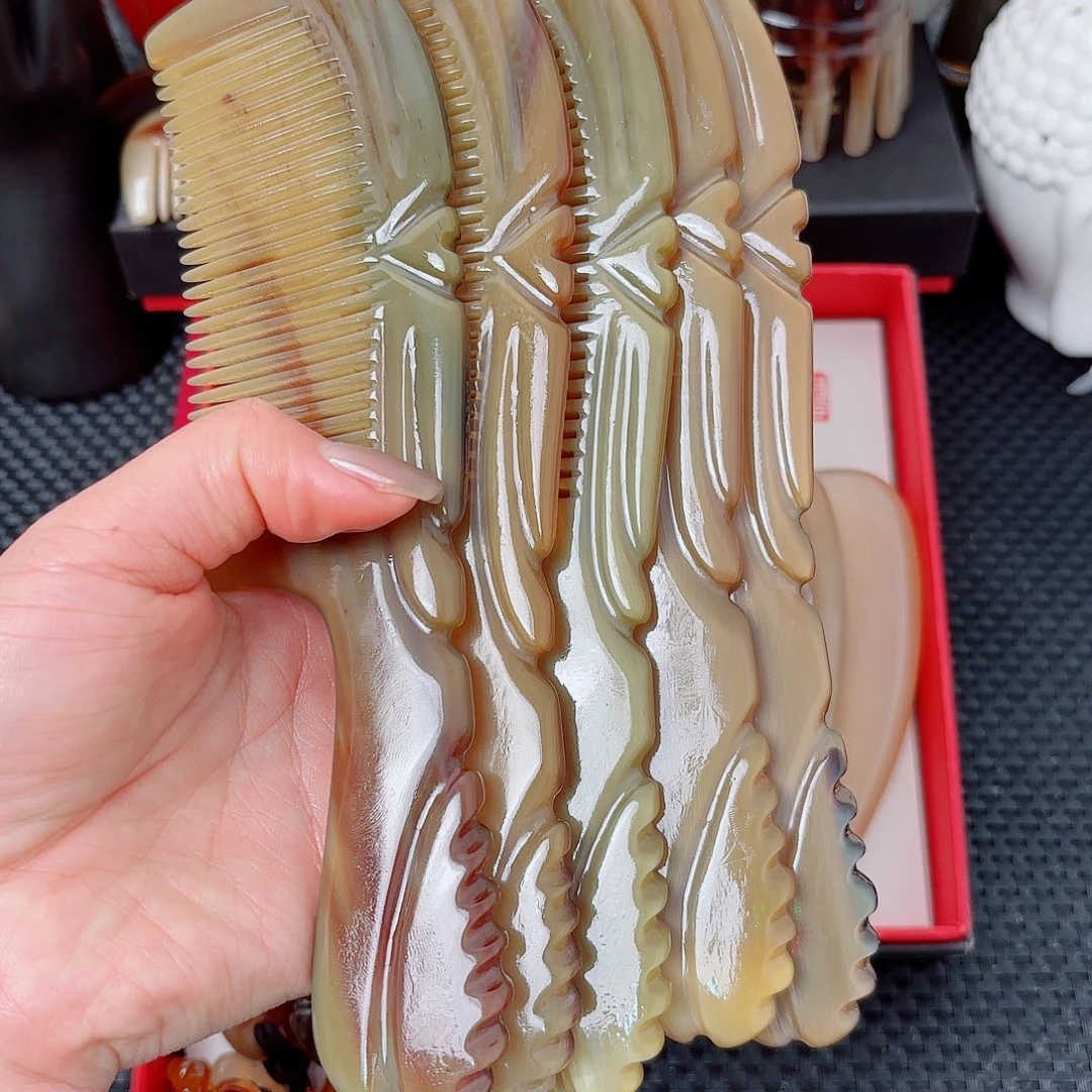 纯手工制作纯牛角梳子