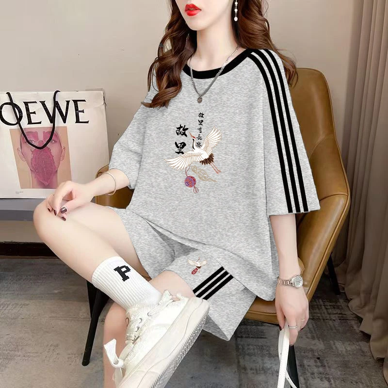 夏季新款宽松休闲运动服套装女初中生大码显瘦短袖短裤两件套