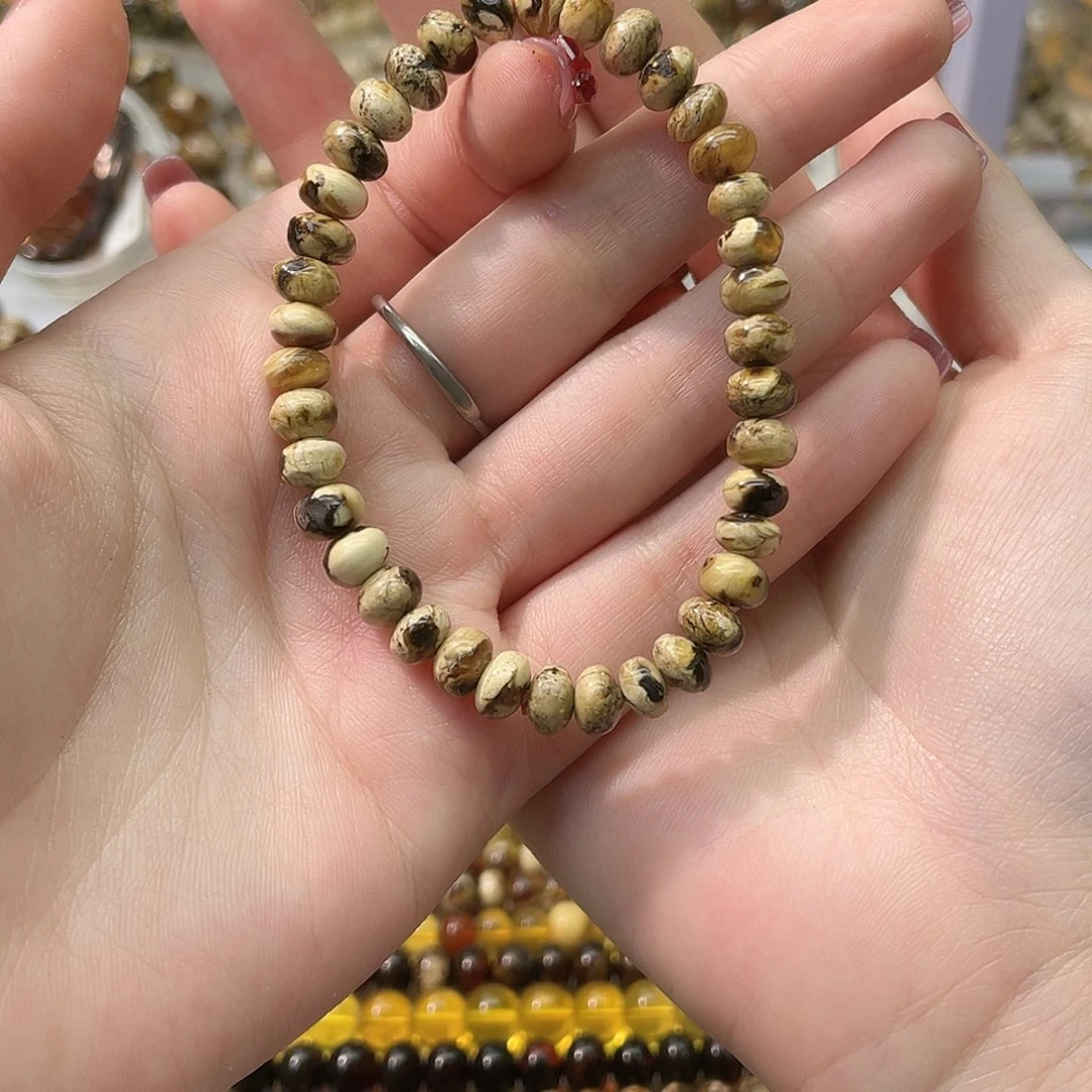 琥珀未镶嵌裸石抚顺琥珀6干白花