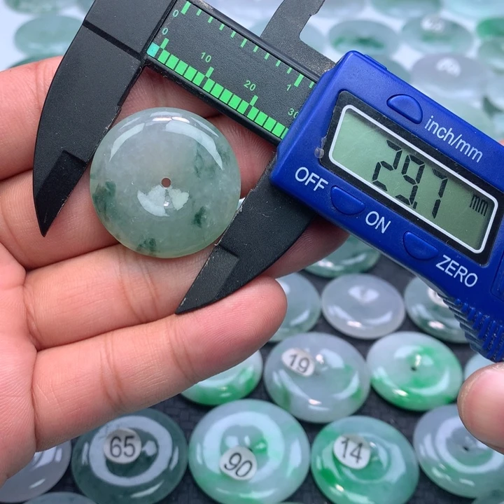 翡翠颈饰未镶嵌缅甸天然A货翡翠