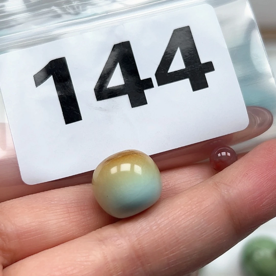 南红玛瑙颈饰未镶嵌