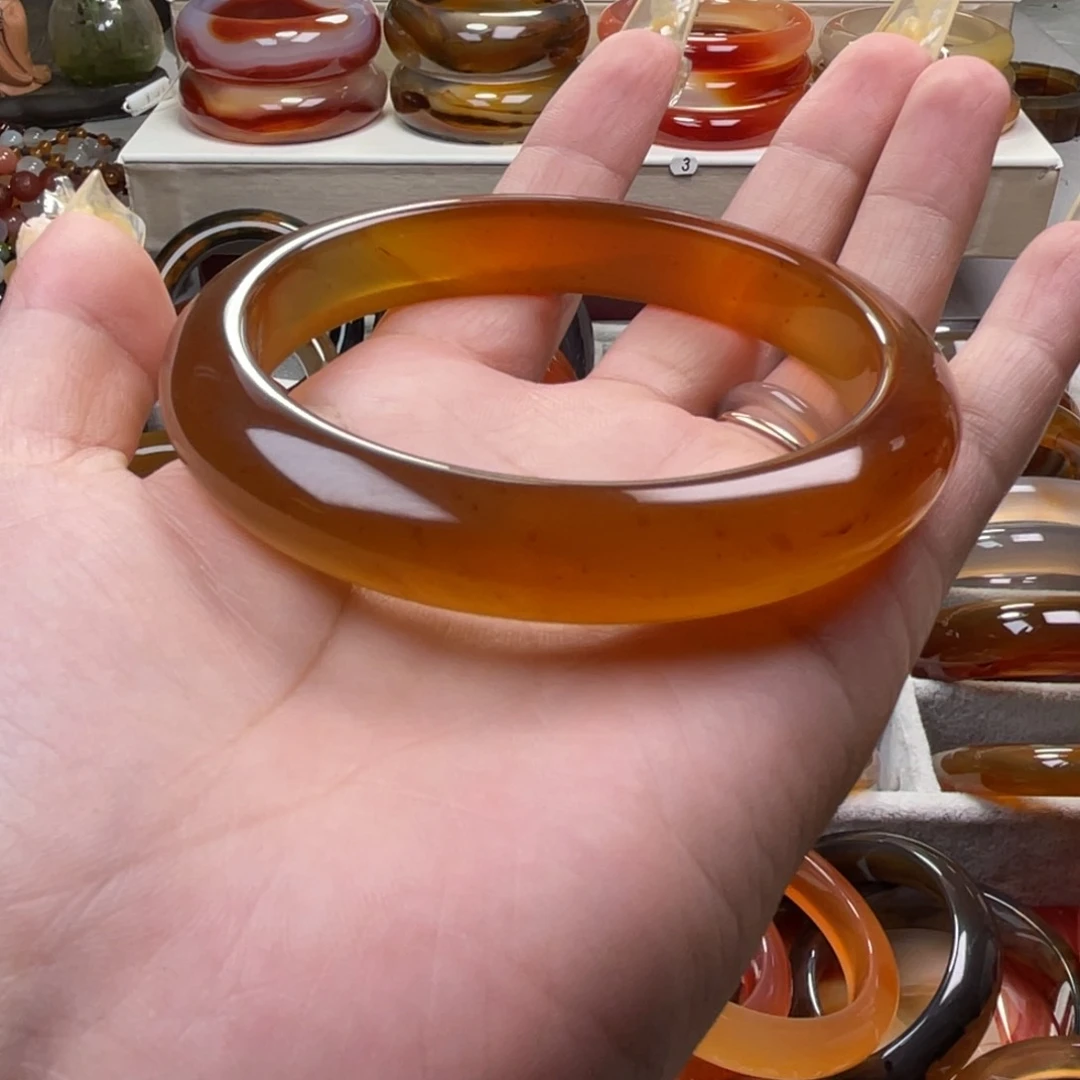 玛瑙/玉髓手镯未镶嵌陌*