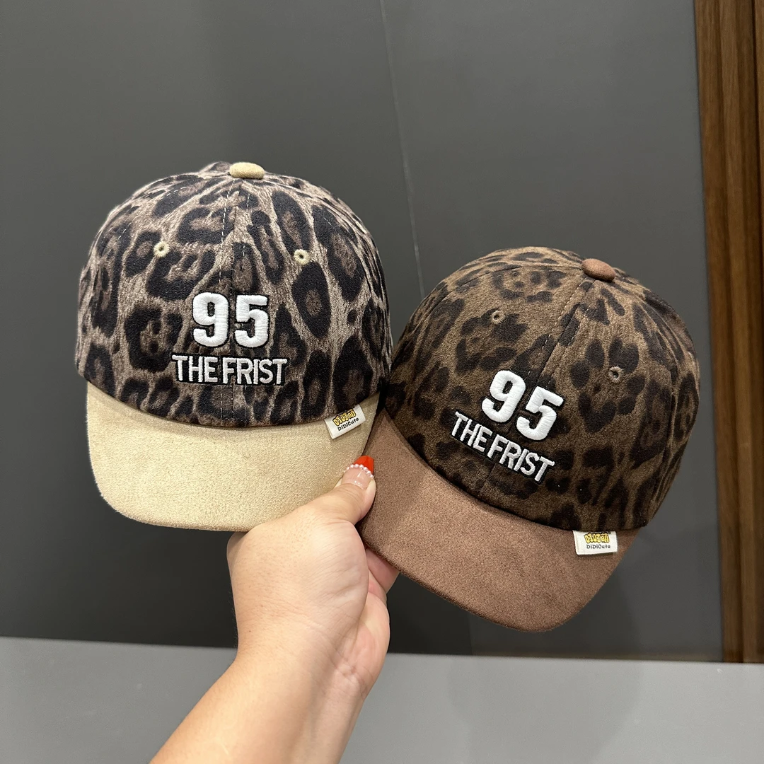 宝宝鸭舌帽秋冬款防风保暖遮阳帽子男女童刺绣字母棒球帽豹纹帽子