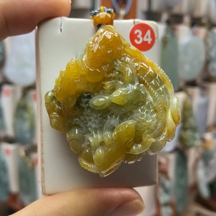 翡翠未镶嵌颈饰五鼠运财