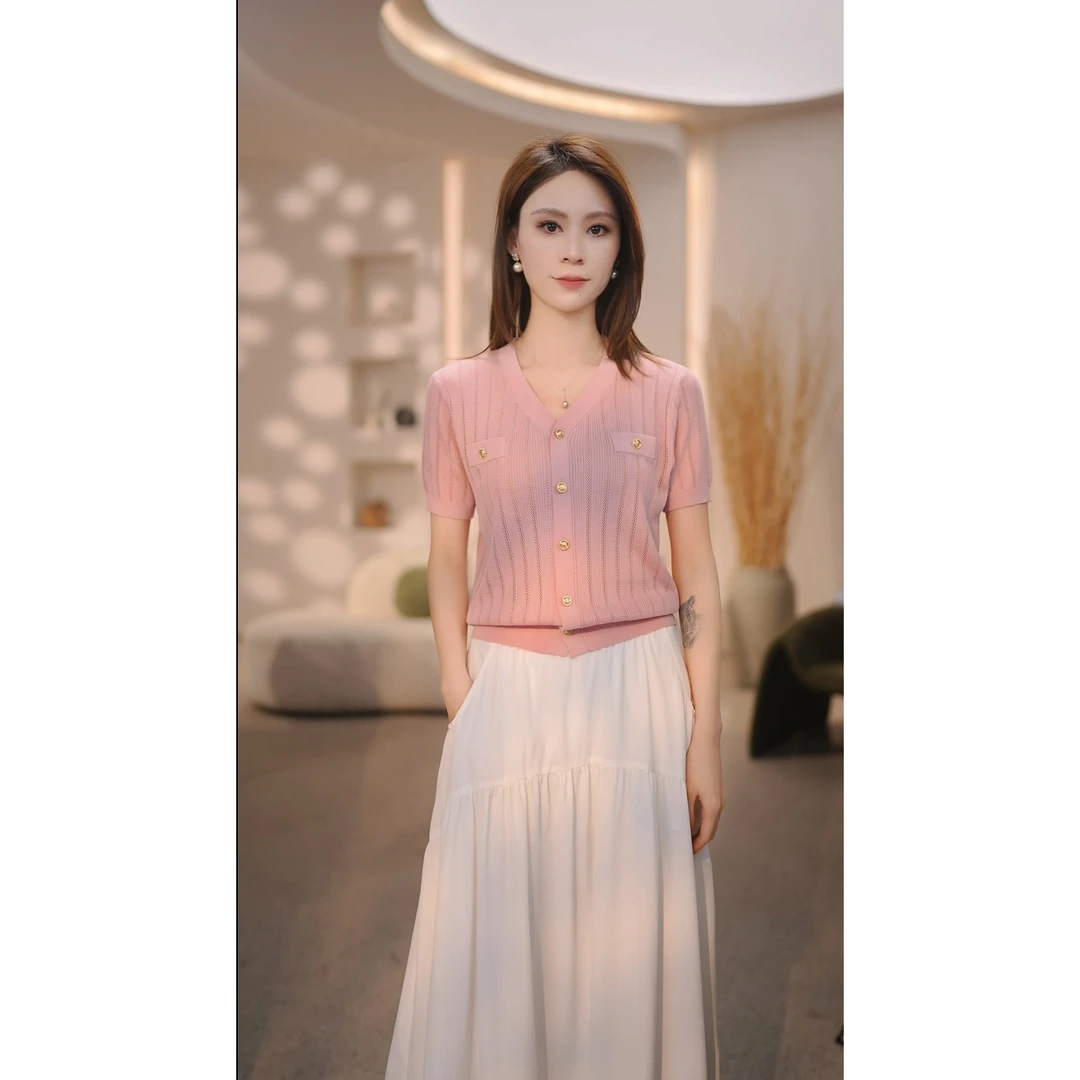 V领小香风短高级感开衫2025夏季新款简约气质修身显瘦短袖针织衫