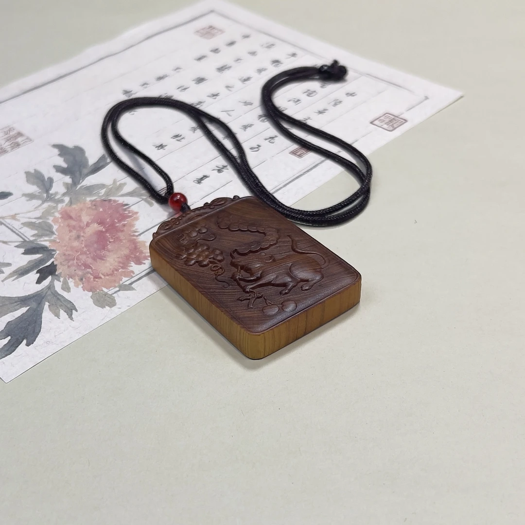 柏小宋崖柏十二生肖子鼠黑油奶香吊牌