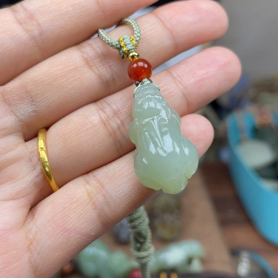 和田玉颈饰未镶嵌