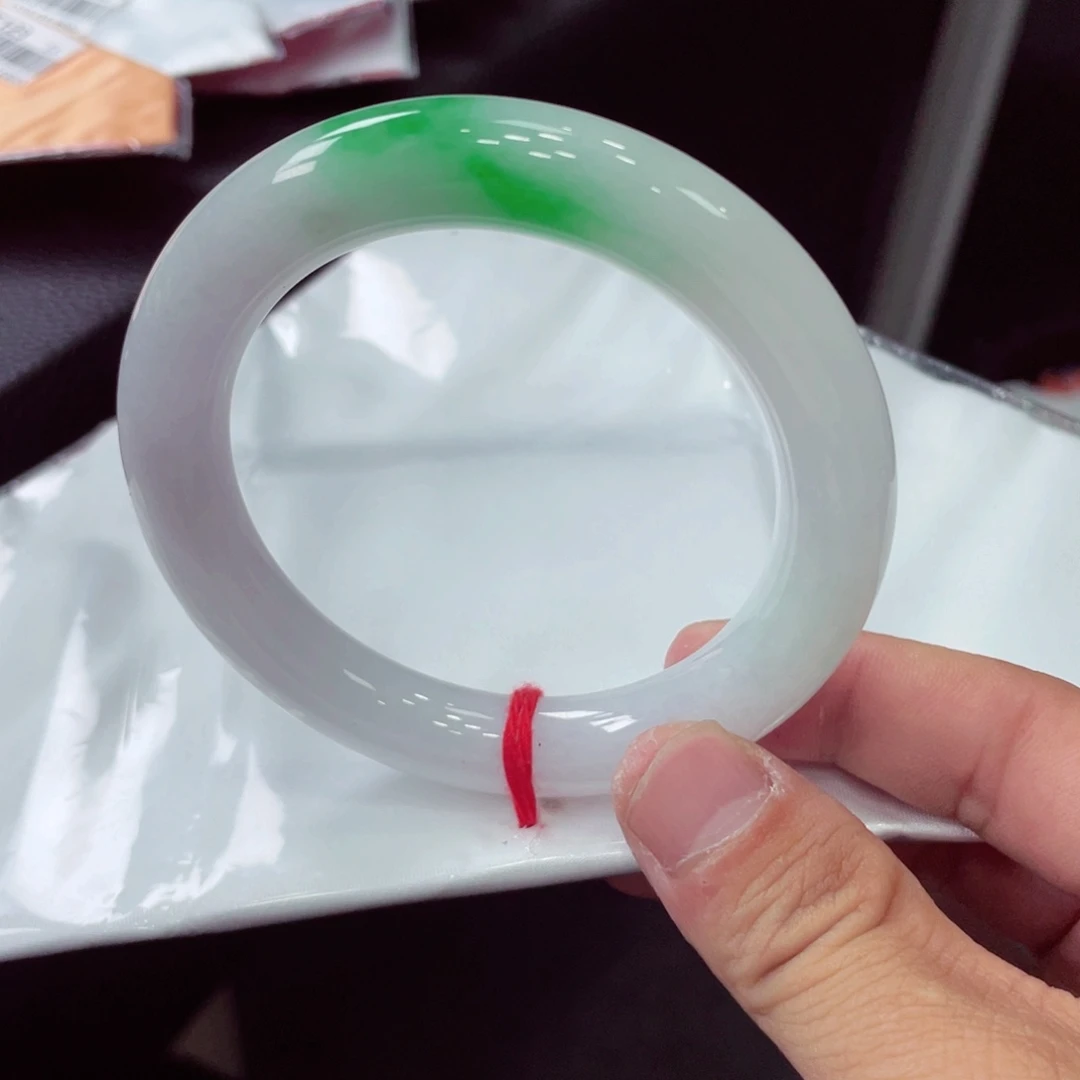 翡翠未镶嵌手镯翡翠