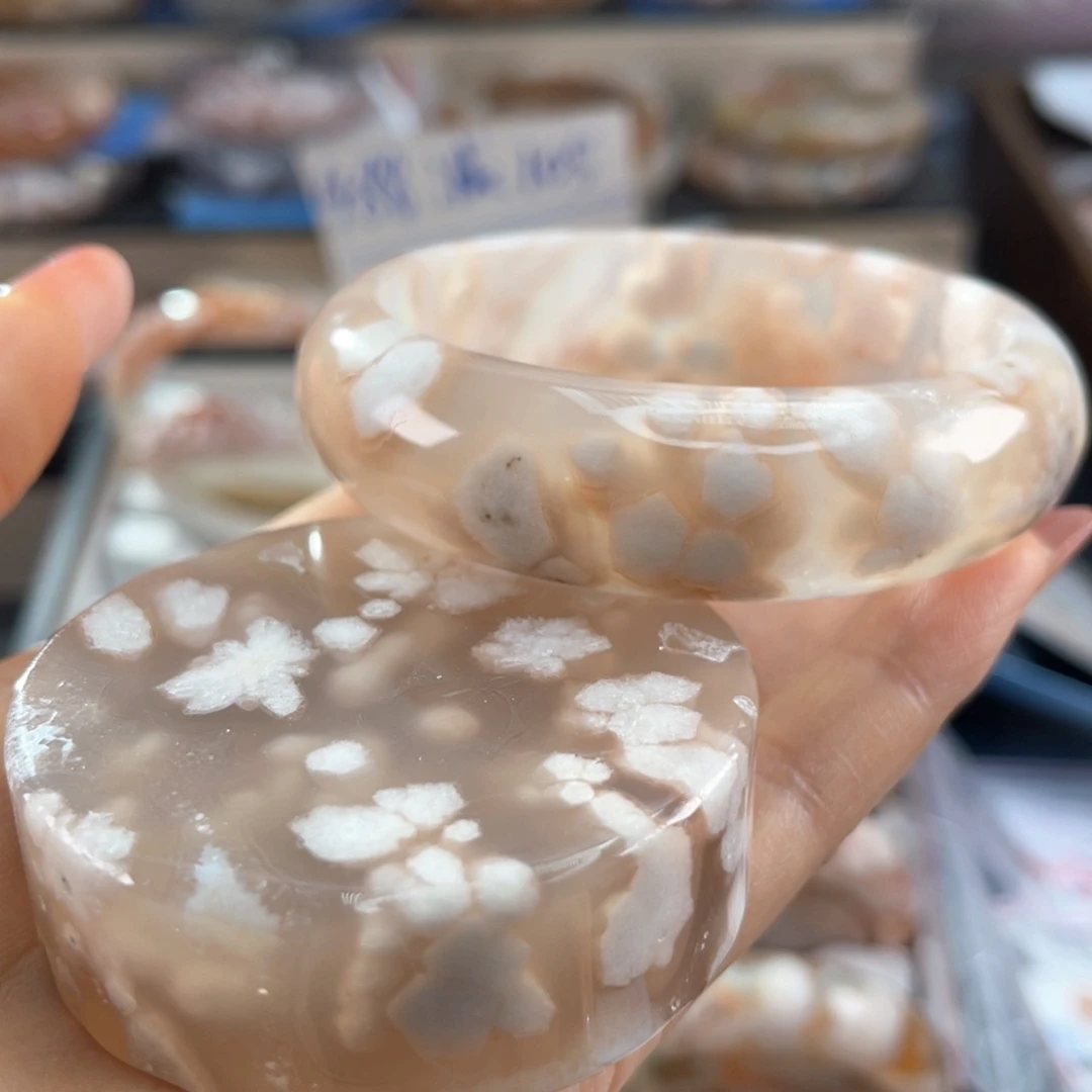石英质玉未镶嵌手镯59