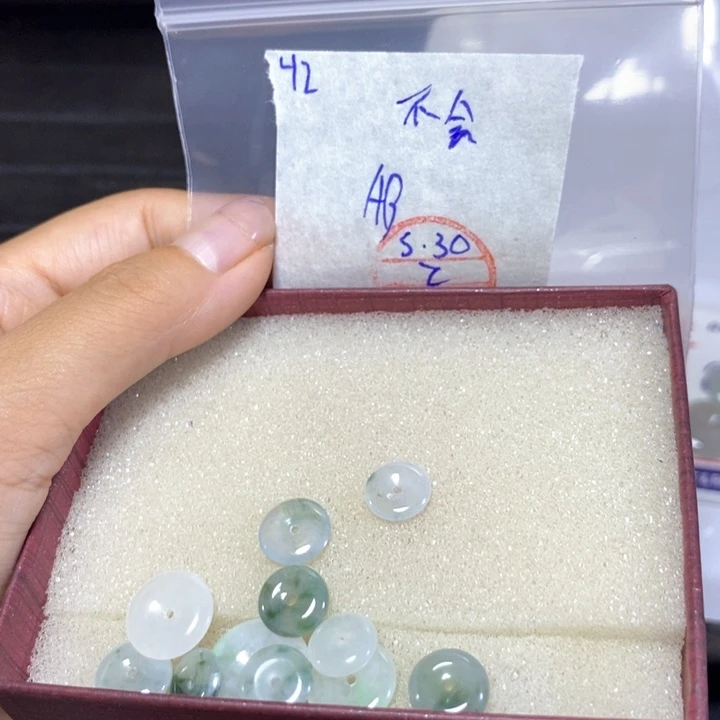 定制翡翠未镶嵌不****了