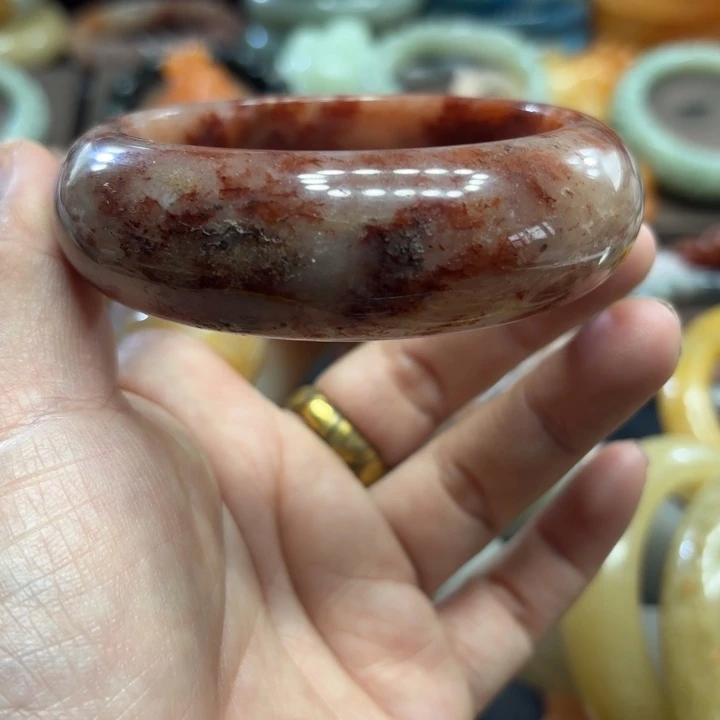 江***雨石英岩玉合金颈饰