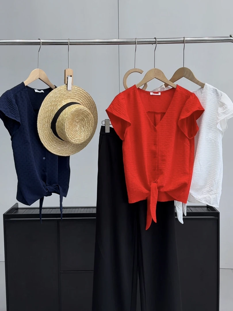 夏季V领单排扣宽松大版短袖T恤女版大码遮肚上衣