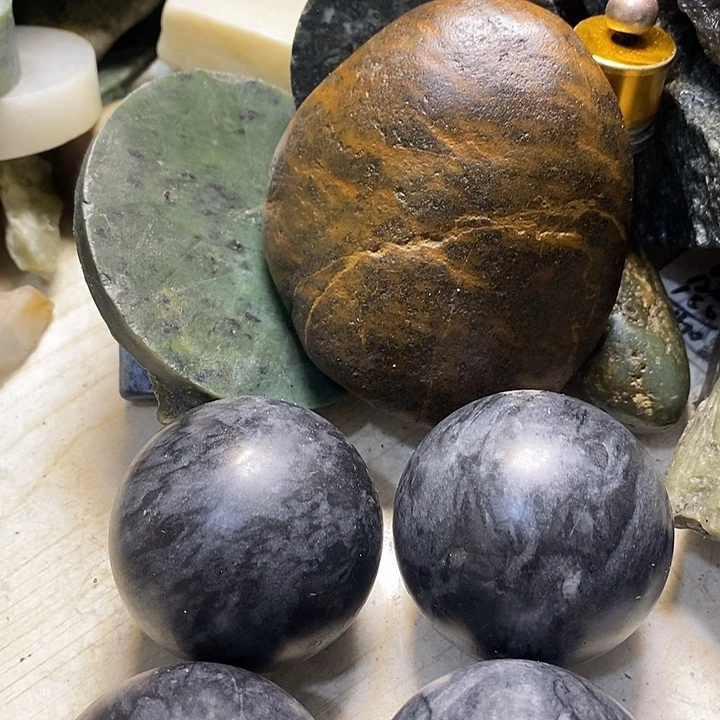 透闪石质玉珠宝半成品未镶嵌用****1