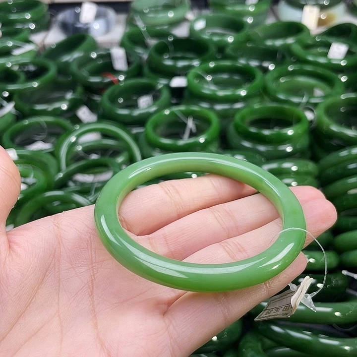 未镶嵌手镯和田玉（碧玉）