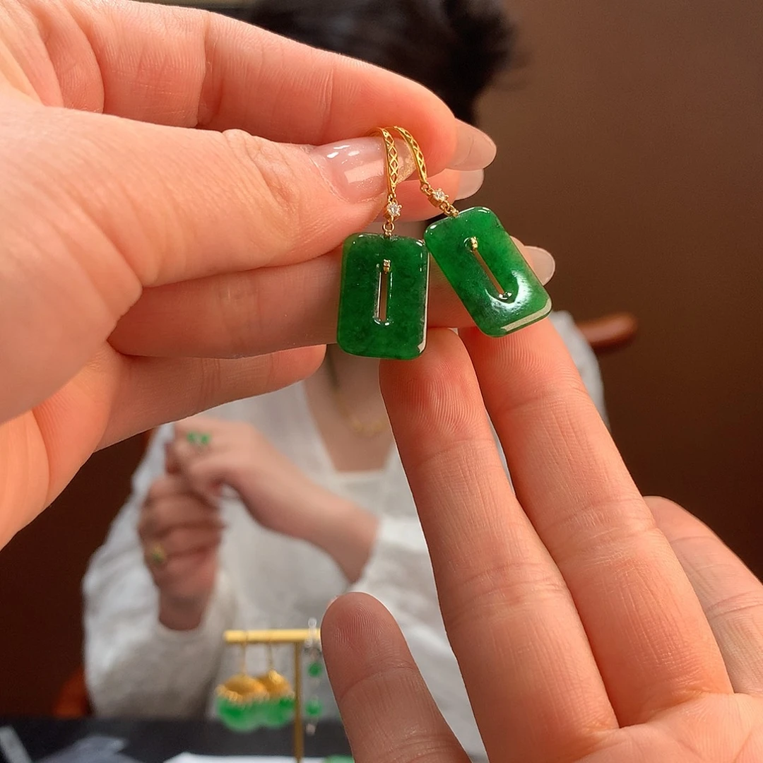 翡翠18K金镶嵌耳饰耳饰