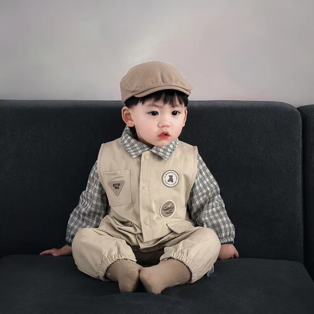 婴儿秋装背带裤套装男宝宝衣服洋气帅气外出春秋季连体爬爬服